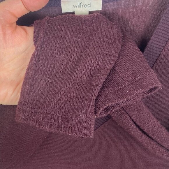 Aritzia Wilfred Sherbrooke Purple V-Neck Sweater Top Size XS Stretch Minimalist - Picture 4 of 12